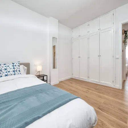 Downtown Oasis Apartament *