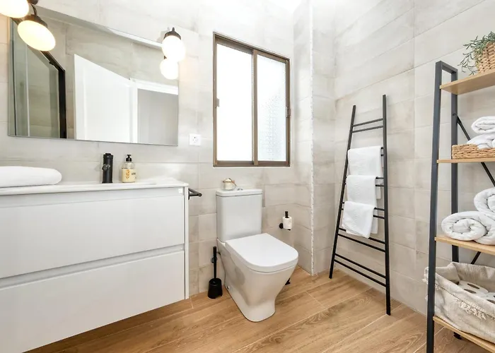 Downtown Oasis Apartment